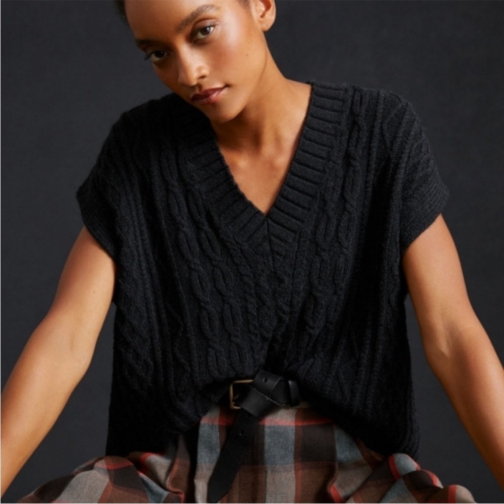 Anthropologie Oversized Cable-Knit Sweater Vest – Black